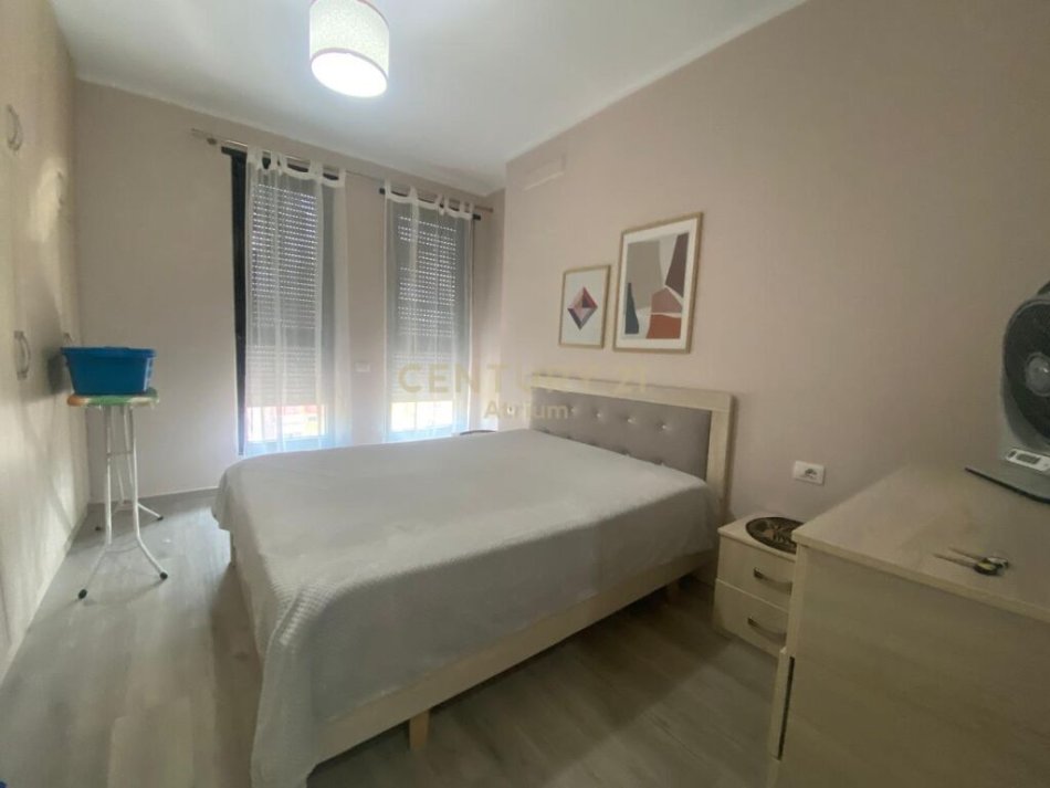 Tirane, jap me qera apartament 2+1 Kati 7, 95 m² 700 € (Materniteti i Ri)
