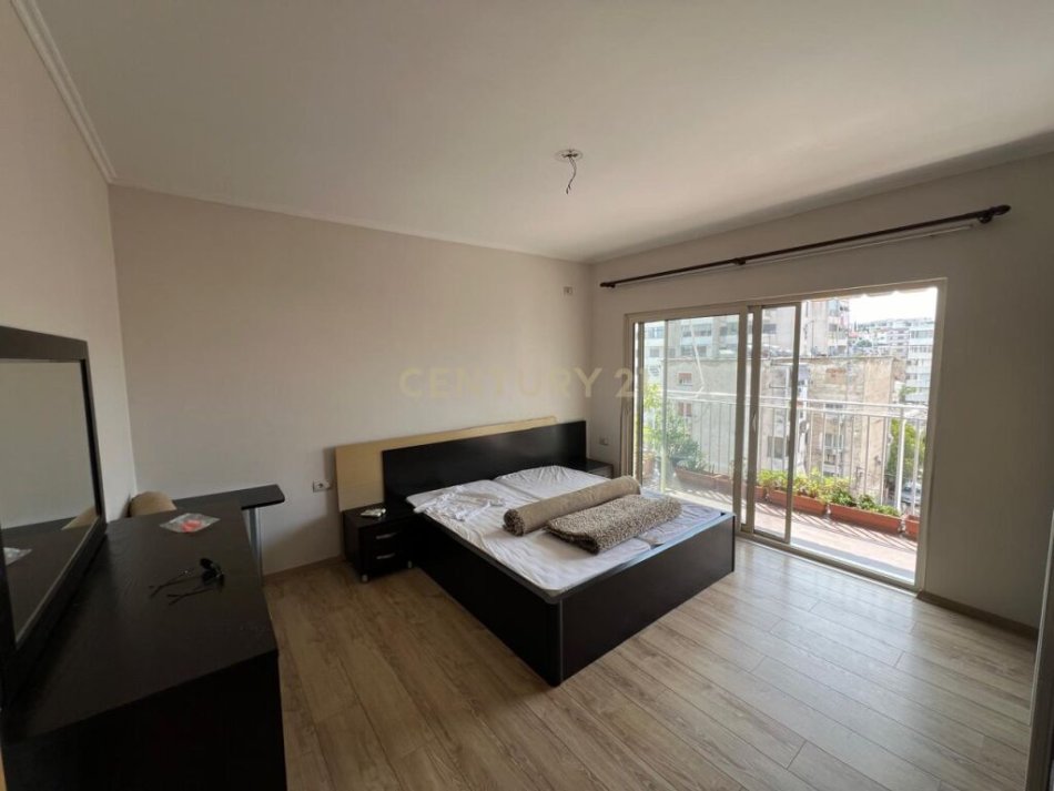 Tirane, shitet apartament duplex 3+1 Kati 2, 120 m² 168.000 € (ish tregu elektrik)