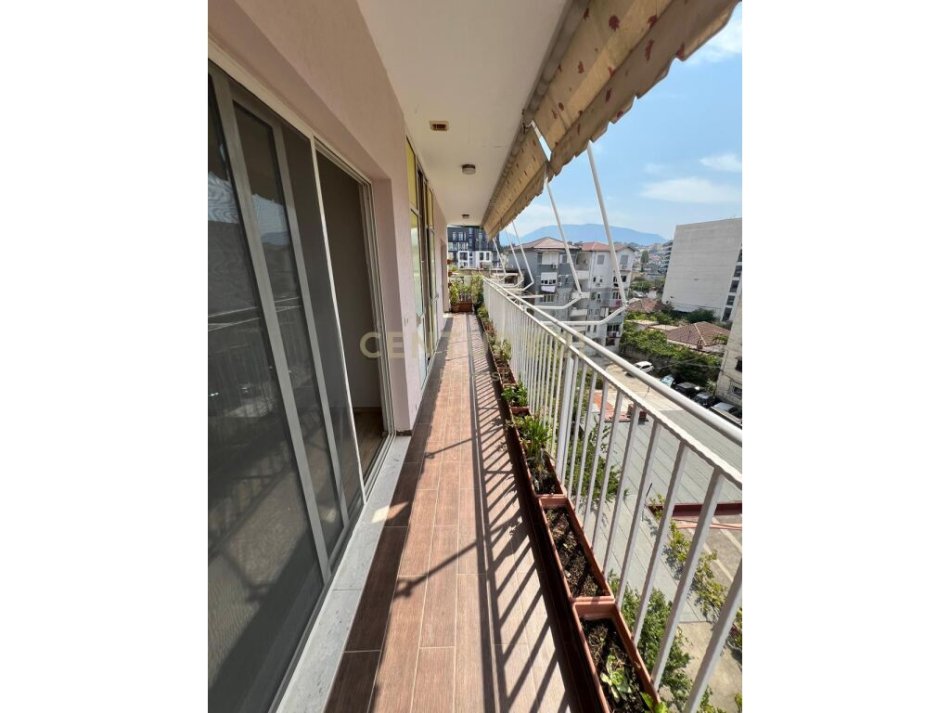 Tirane, shitet apartament duplex 3+1 Kati 2, 120 m² 168.000 € (ish tregu elektrik)