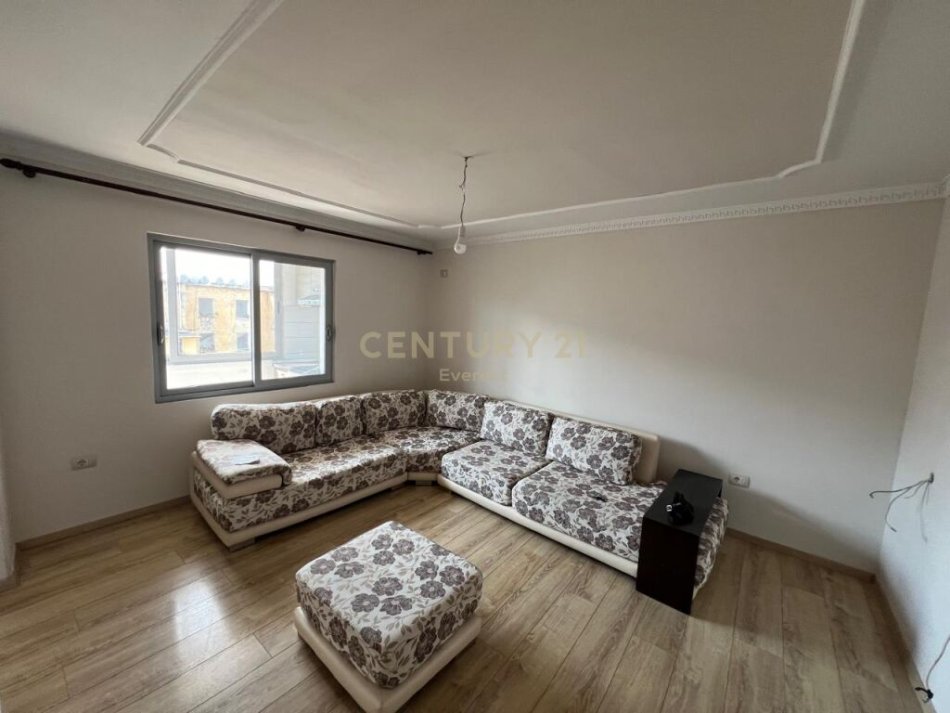 Tirane, shitet apartament duplex 3+1 Kati 2, 120 m² 168.000 € (ish tregu elektrik)