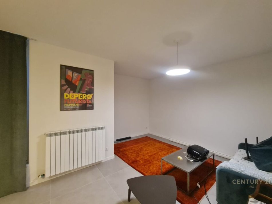 Tirane, jepet me qera 4+1 Kati 1, 256 m² 3.000 € (TEG)