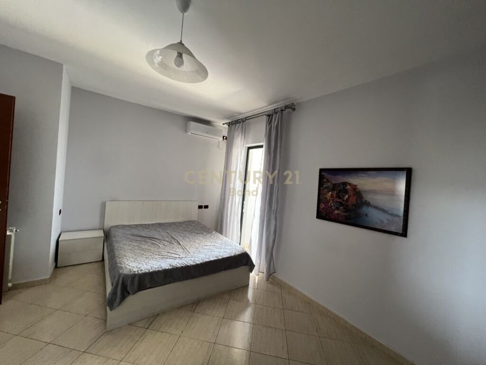 Tirane, jepet me qera apartament 2+1 Kati 1, 125 m² 800 € (liqeni)