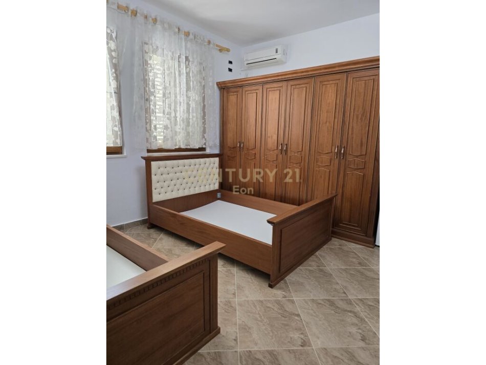 Durres, shitet Vile 3+1 Kati 2, 182 m² 650.000 € (GJIRI I LALEZIT)
