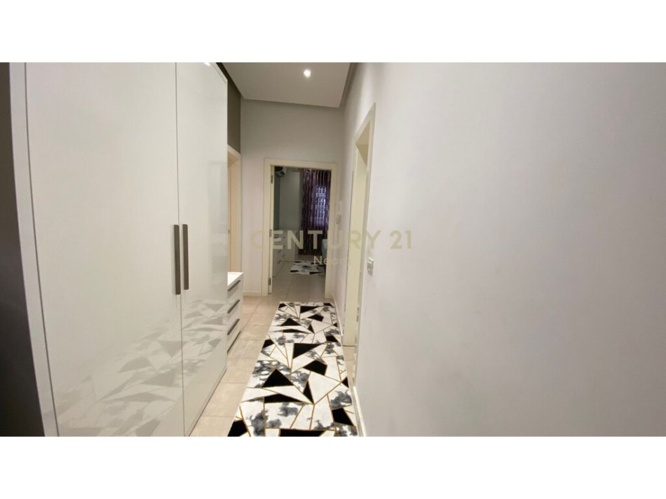 Apartament 1+1 per Shitje te Kodra e Diellit.Neom98201