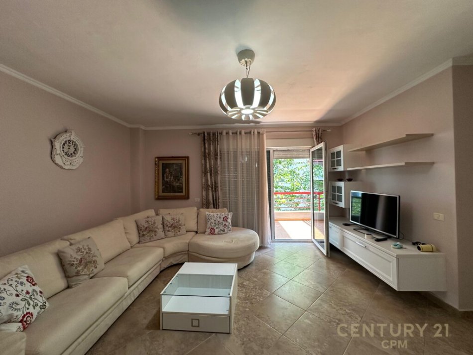Tirane, jap me qera apartament 2+1+2+Post Parkimi+Ballkon , 125 m² 800 € (Kompleksi Kolombo, Liqeni i Thatë)