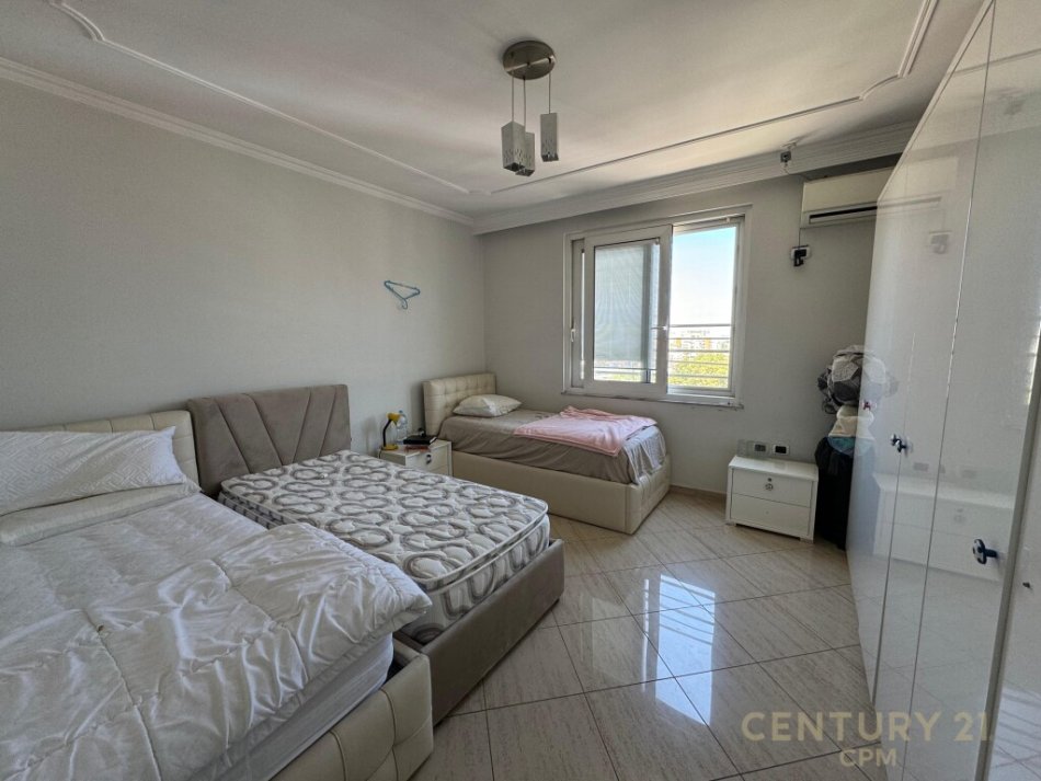 Tirane, shes apartament 2+1+2+Ballkon , 107 m² 321.000 € (Ish Blloku)