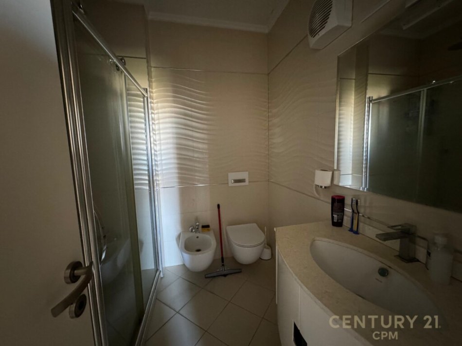 Tirane, shes apartament 2+1+2+Ballkon , 107 m² 321.000 € (Ish Blloku)
