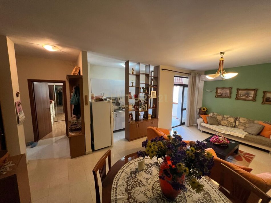 Tirane, shitet 1+1+Ballkon Kati 9, 72 m² 149.000 € (Faik Konica)