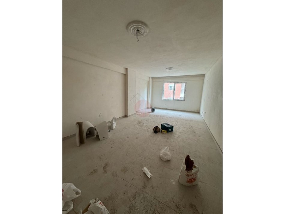 Tirane, shitet apartament 2+1 Kati 5, 108 m² 103.000 € (Bulevardi Blu)