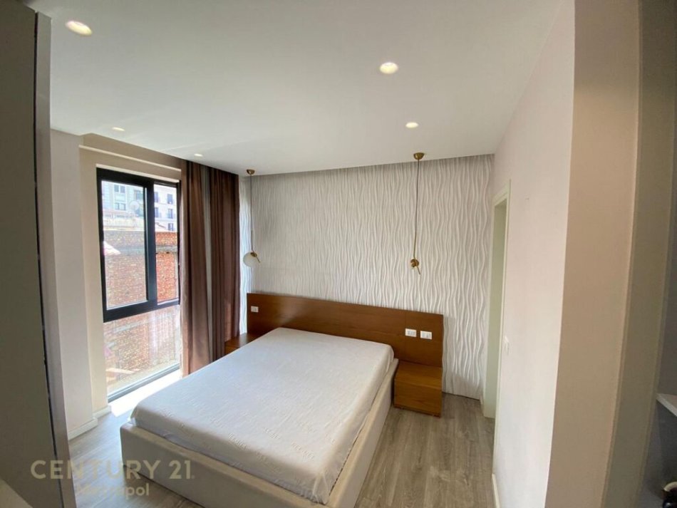 Tirane, jepet me qera apartament 2+1 Kati 4, 90 m² 1.300 € (Rruga e Elbasanit)