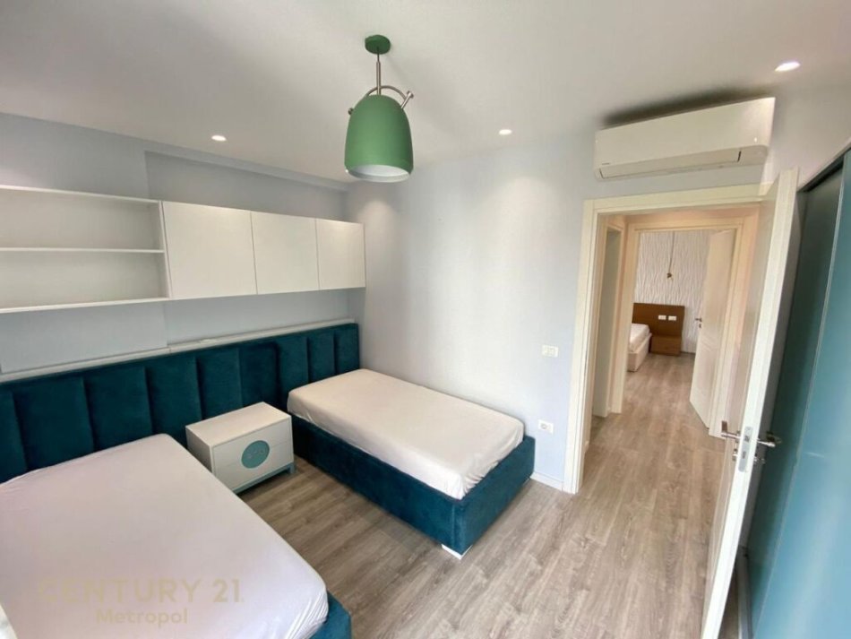 Tirane, jepet me qera apartament 2+1 Kati 4, 90 m² 1.300 € (Rruga e Elbasanit)