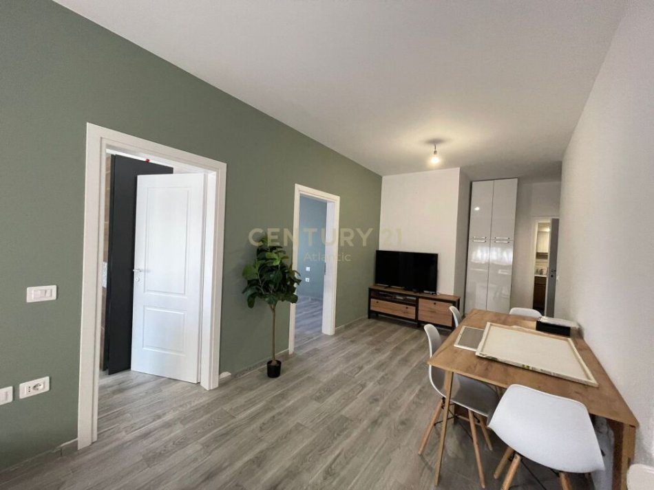 Durres, shitet apartament 2+1+Ballkon Kati 7, 87 m² 135.000 € (PLAZH RROTA KUQE)