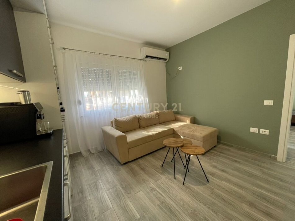 Durres, shitet apartament 2+1+Ballkon Kati 7, 87 m² 135.000 € (PLAZH RROTA KUQE)