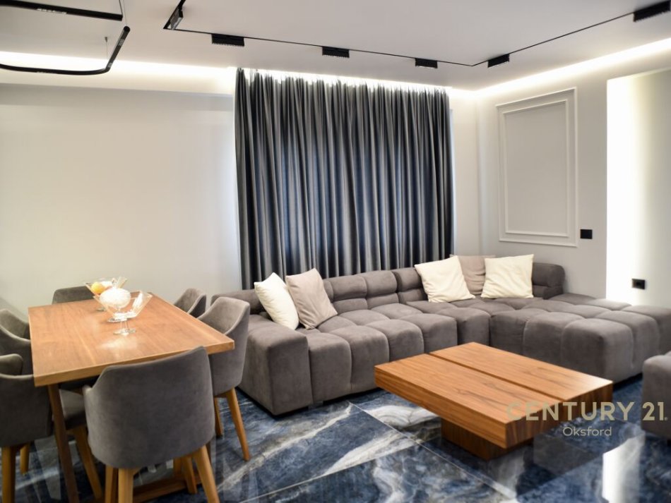 Tirane, shes apartament 2+1+Ballkon , 110 m² 270.000 € (Kopshti Botanik Zoologjik)
