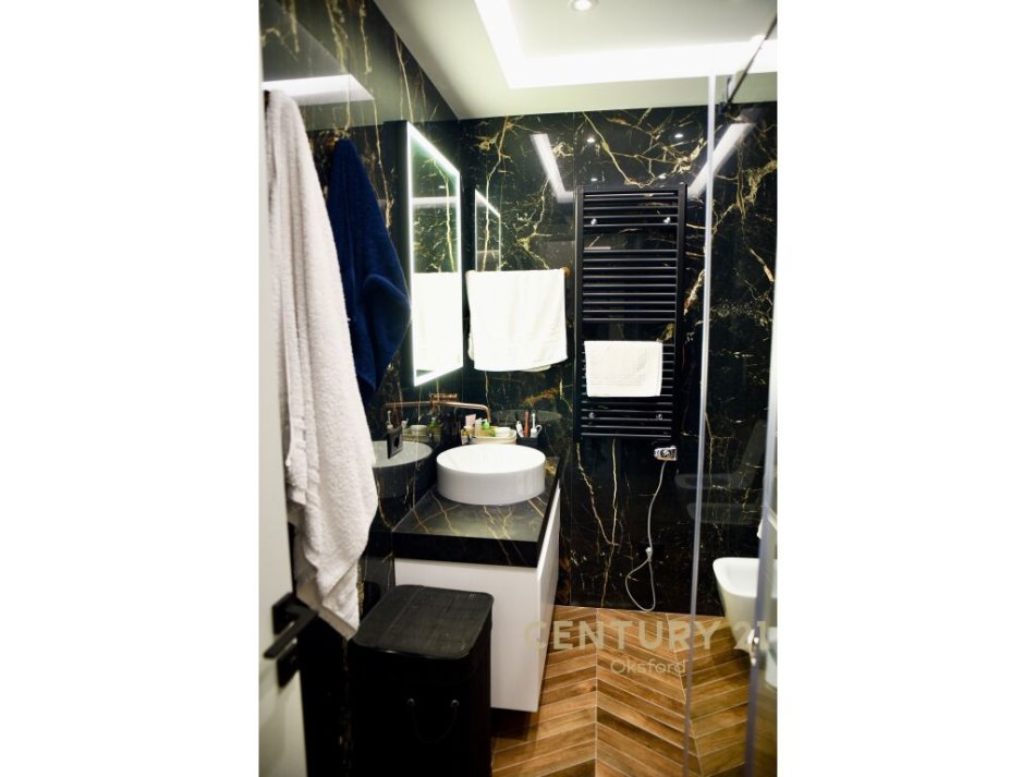 Tirane, shes apartament 2+1+Ballkon , 110 m² 270.000 € (Kopshti Botanik Zoologjik)