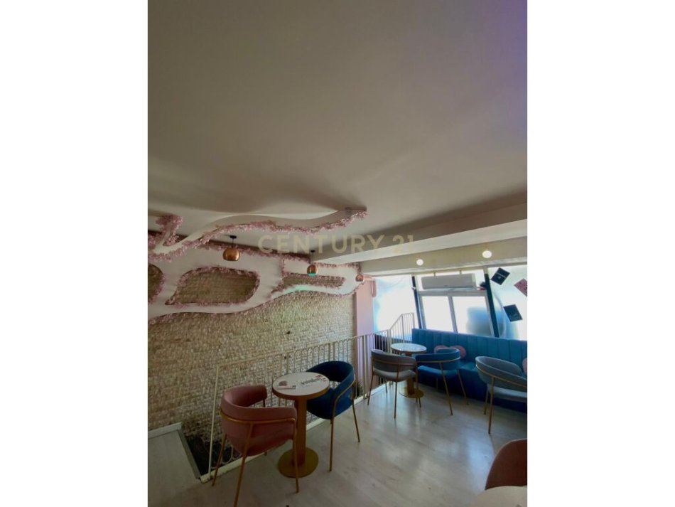 Tirane, shitet Biznes Bar Kafe Kati 0, 110 m² 40.000 € (Sheshi Skenderbej)