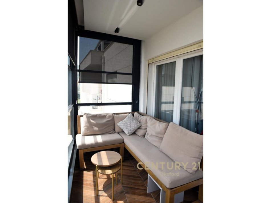 Tirane, shes apartament 2+1+Ballkon , 110 m² 270.000 € (Kopshti Botanik Zoologjik)