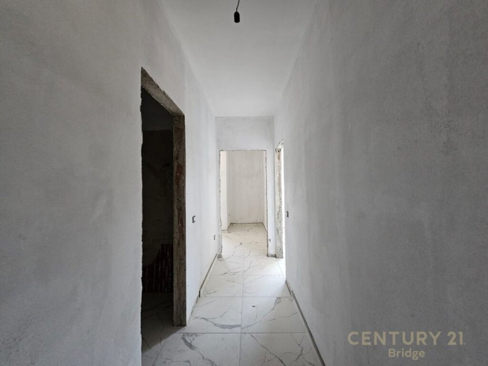 Tirane, shitet apartament 2+1+Aneks+Ballkon , 107 m² 150.000 € (Unaza e Re)