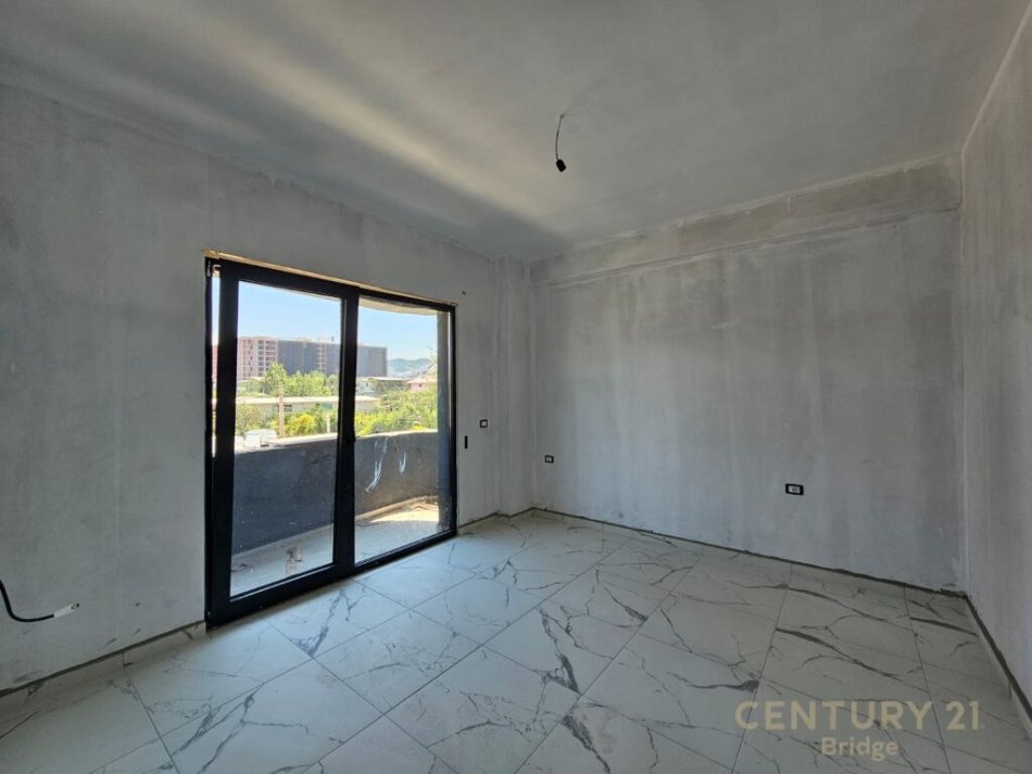 Tirane, shitet apartament 2+1+Aneks+Ballkon , 107 m² 150.000 € (Unaza e Re)