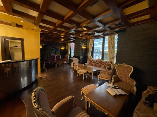 Tirane, shes lokal Kati 0, 354 m² 2.000.000 Euro (AIR ALBANIA)