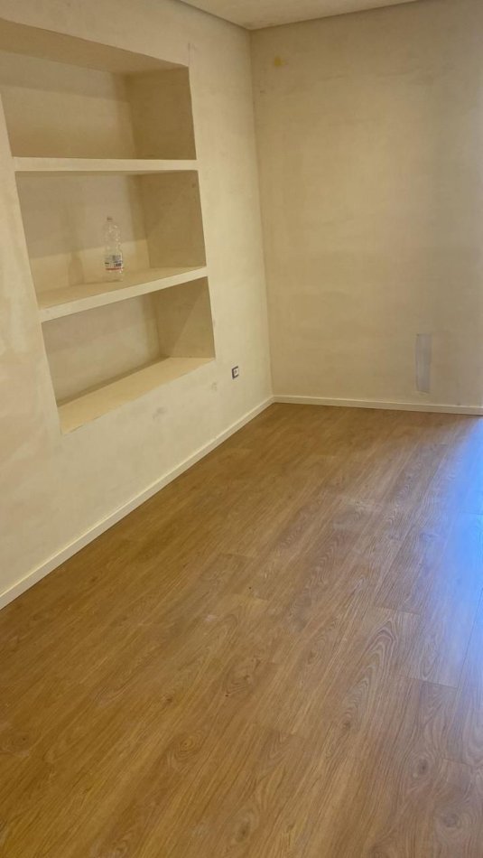 Tirane, jepet me qera apartament 2+1 Kati 5, 500 m² 500 € (Pallati me Shigjeta)