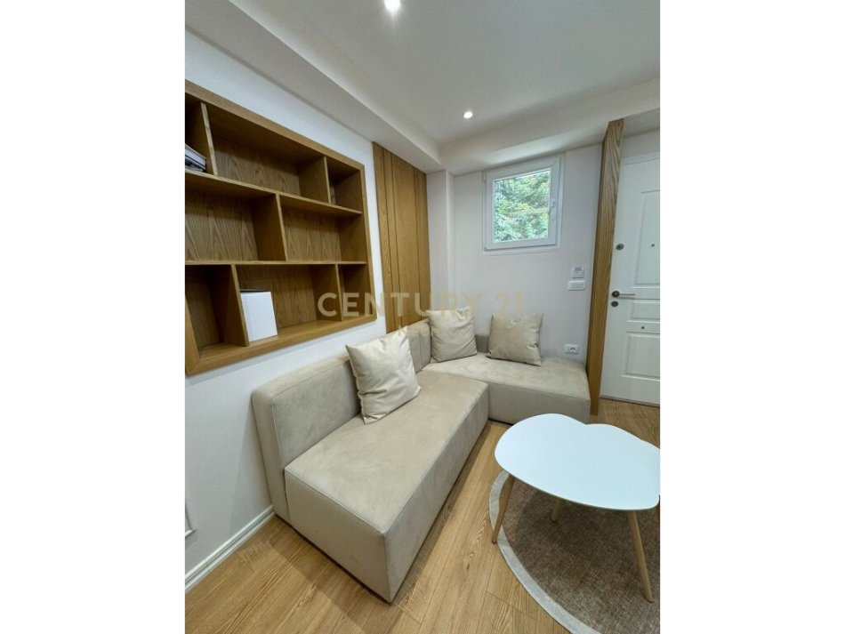 Tirane, jepet me qera apartament 1+1 Kati 1, 53 m² 600 € (Tirana e Re)