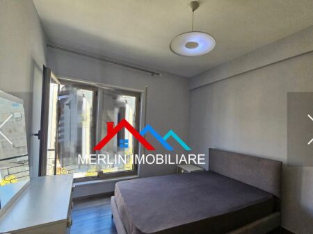 Tirane, jepet me qera apartament 3+1 Kati 7, 128 m² 1.000 € (Rruga e Kavajes,KOMPLEKSI DELIJORGJI)