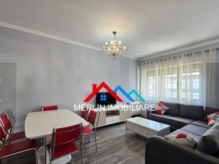Tirane, jepet me qera apartament 3+1 Kati 7, 128 m² 1.000 € (Rruga e Kavajes,KOMPLEKSI DELIJORGJI)