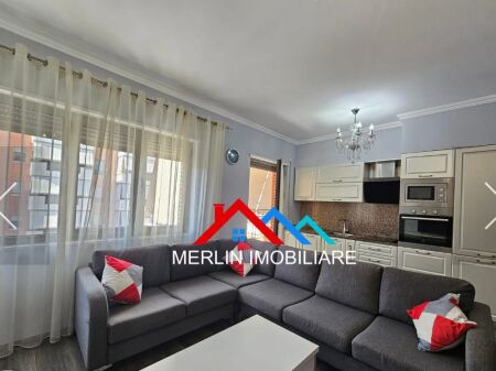 Tirane, jepet me qera apartament 3+1 Kati 7, 128 m² 1.000 € (Rruga e Kavajes,KOMPLEKSI DELIJORGJI)