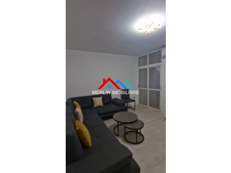 Tirane, jepet me qera apartament 1+1 Kati 7, 68 m² 650 € (Komuna e Parisit)