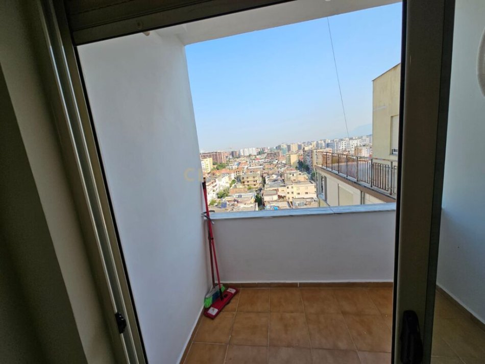 Tirane, shitet apartament 1+1 Kati 9, 58 m² 125.000 € (Ish Parku i autobuzave, Tiranë)