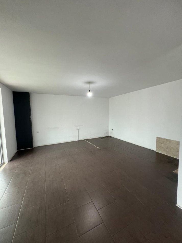 Tirane, jepet me qera zyre Kati 6, 116 m² 700 € (ZOGU I ZI)