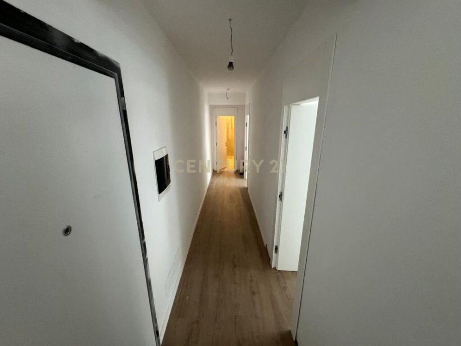 Tirane, shes apartament 2+1+2+Ballkon , 112 m² 180.000 € (Kodra e Diellit)