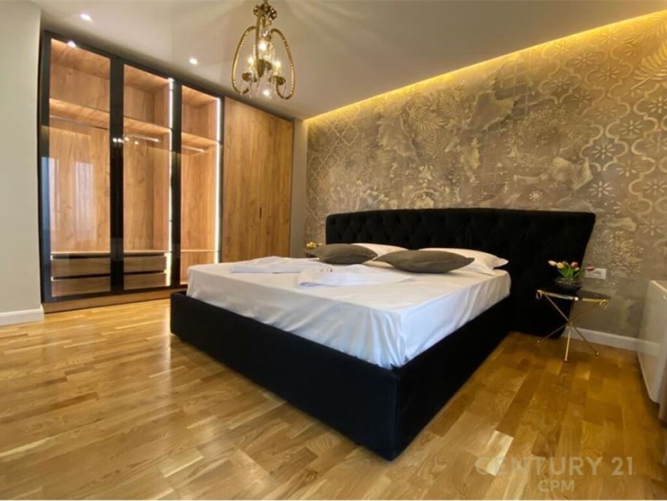 Tirane, shes apartament 3+1 Kati 2, 130 m² 320.000 € 