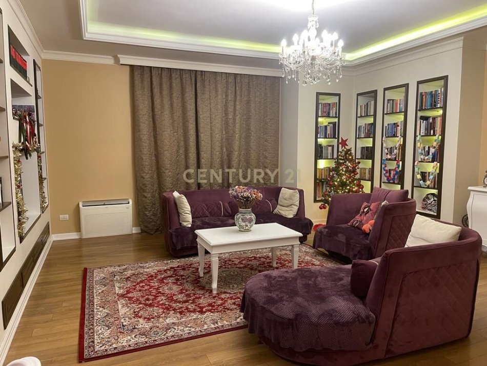 Tirane, jap me qera apartament 2+1+2+Ballkon , 110 m² 1.000 € (Liqeni i Thatë)