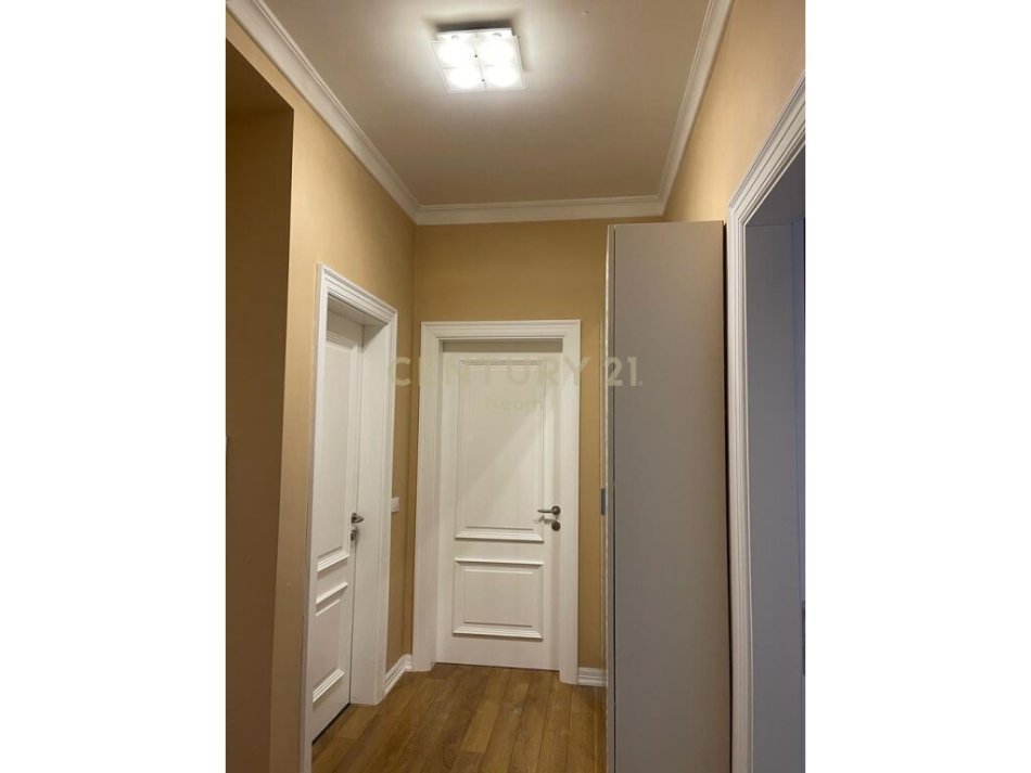 Tirane, jap me qera apartament 2+1+2+Ballkon , 110 m² 1.000 € (Liqeni i Thatë)