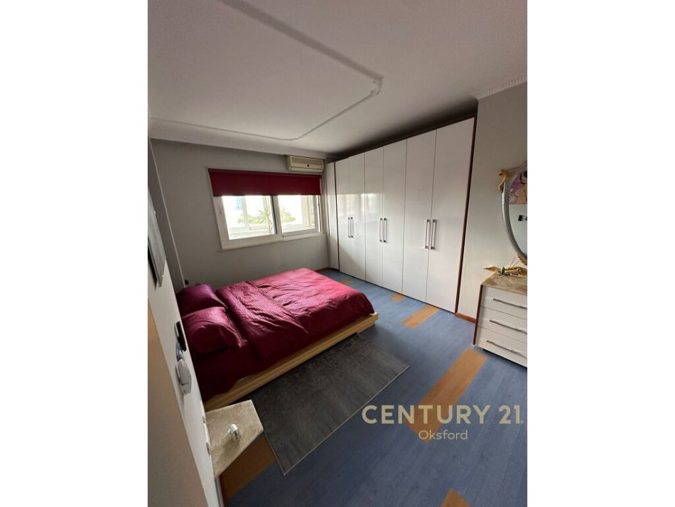 Tirane, shes apartament 2+1+Ballkon , 102 m² 365.000 € (Ish Blloku)