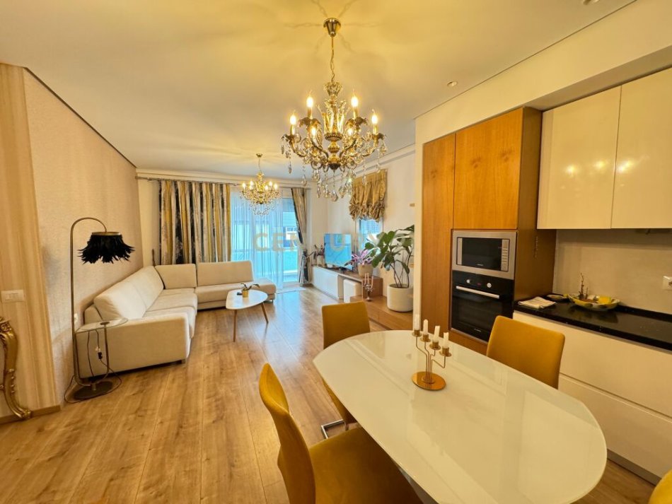 Tirane, jepet me qera apartament 2+1 Kati 2, 114 m² 950 € (liqeni i thate)