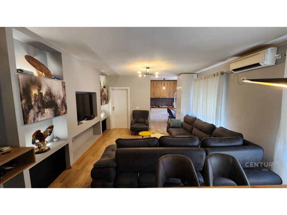 Tirane, shes apartament 3+1+Aneks+Ballkon Kati 5, 104 m² 190.000 € (MINISTRIA E ARSIMIT)
