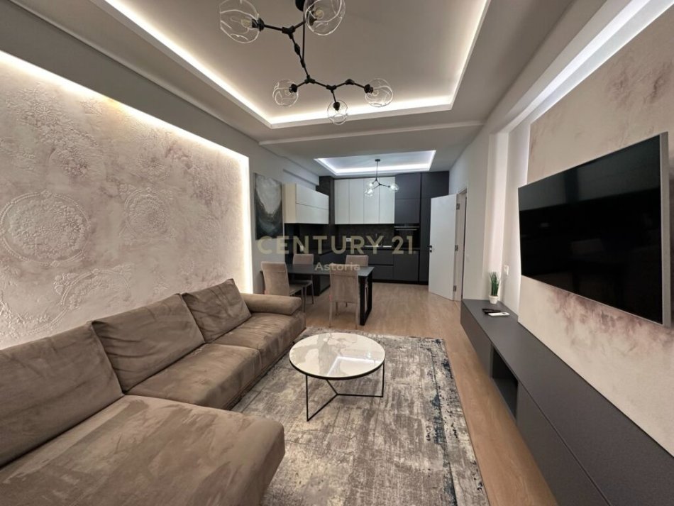 Tirane, shes apartament 2+1+Ballkon , 95 m² 165.000 € (Kompleksi Golden Park, Rruga e Kavajës)