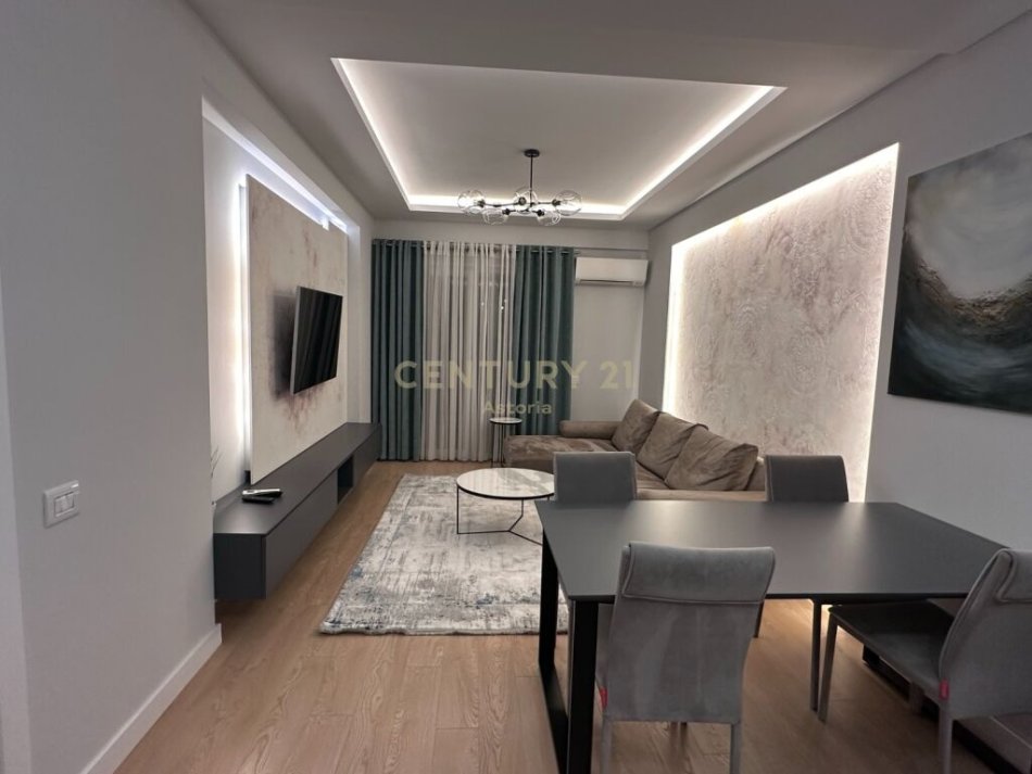 Tirane, shes apartament 2+1+Ballkon , 95 m² 165.000 € (Kompleksi Golden Park, Rruga e Kavajës)