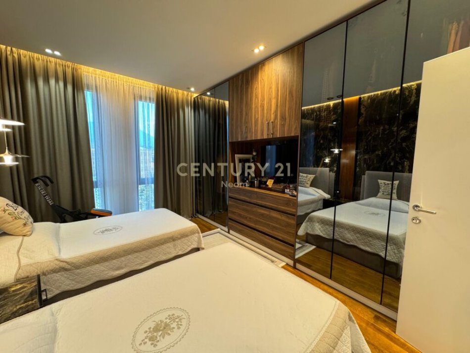 Tirane, shes apartament 1+1+POST PARKIMI , 85 m² 320.000 € (Park Gate, Rruga e Elbasanit)