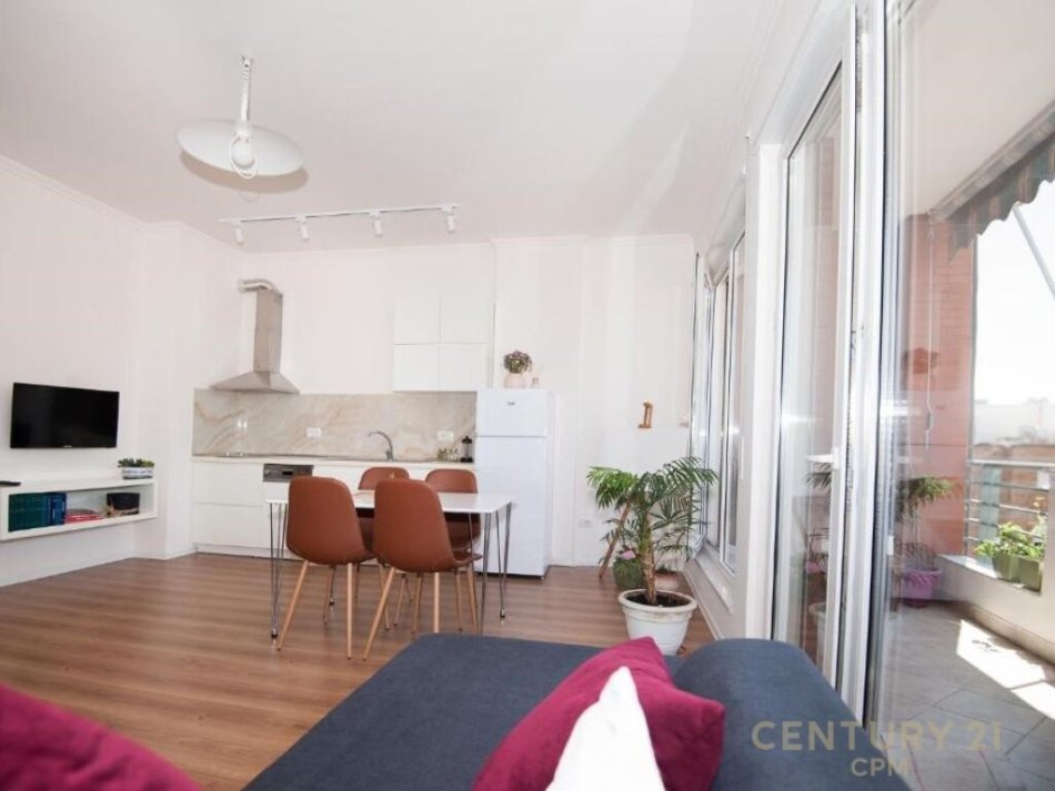 Tirane, shes apartament 1+1+Ballkon , 75 m² 187.500 € (Liceu Artistik)
