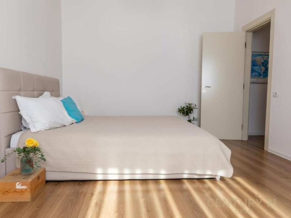 Tirane, shes apartament 1+1+Ballkon , 75 m² 187.500 € (Liceu Artistik)