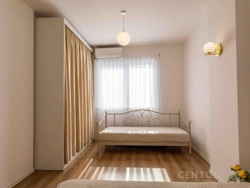 Tirane, shes apartament 1+1+Ballkon , 75 m² 187.500 € (Liceu Artistik)