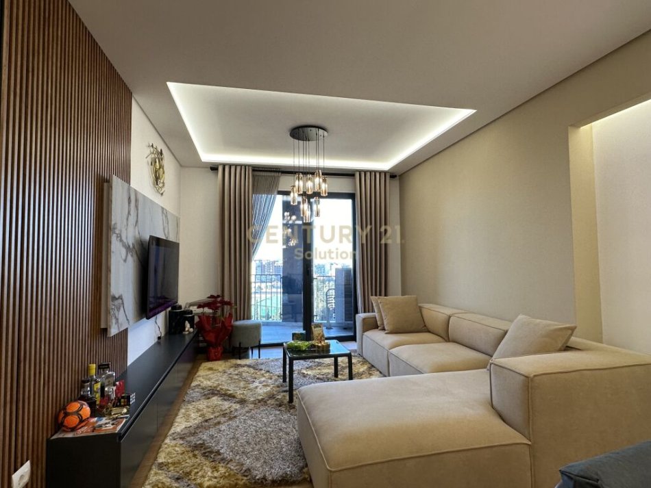 Tirane, shitet apartament 2+1 Kati 7, 134 m² 220.000 € (rruga e kavajes)