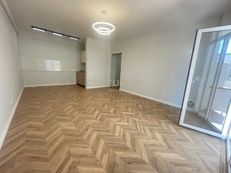 Tirane, shes apartament 1+1+Ballkon , 72 m² 120.000 € (Kodra e Diellit)