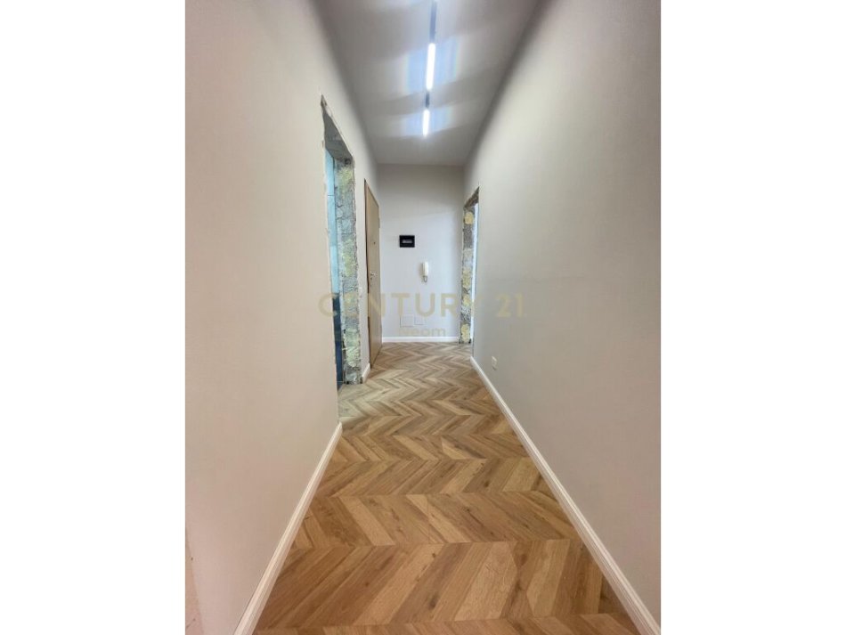 Tirane, shes apartament 1+1+Ballkon , 72 m² 120.000 € (Kodra e Diellit)