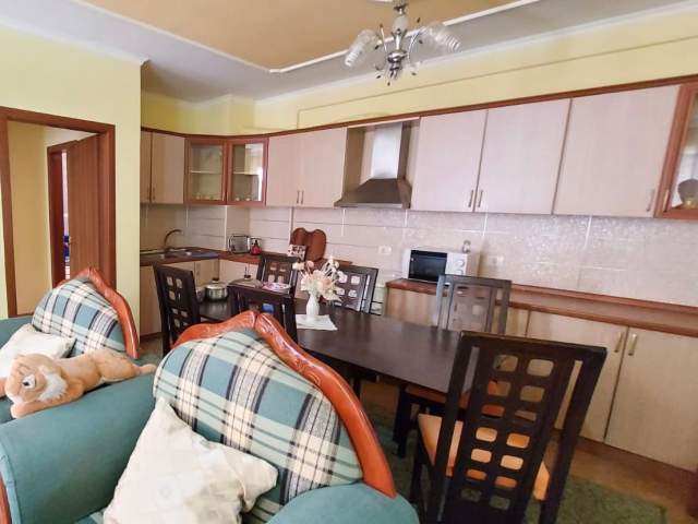 Tirane, shitet apartament Kati 3, 101 m² 83.000 Euro (Bulevardi Migjeni)