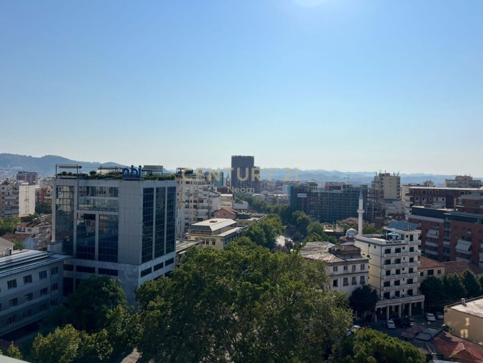 Tirane, jap me qera zyre , 96 m² 1.440 € (Rruga e Kavajës)